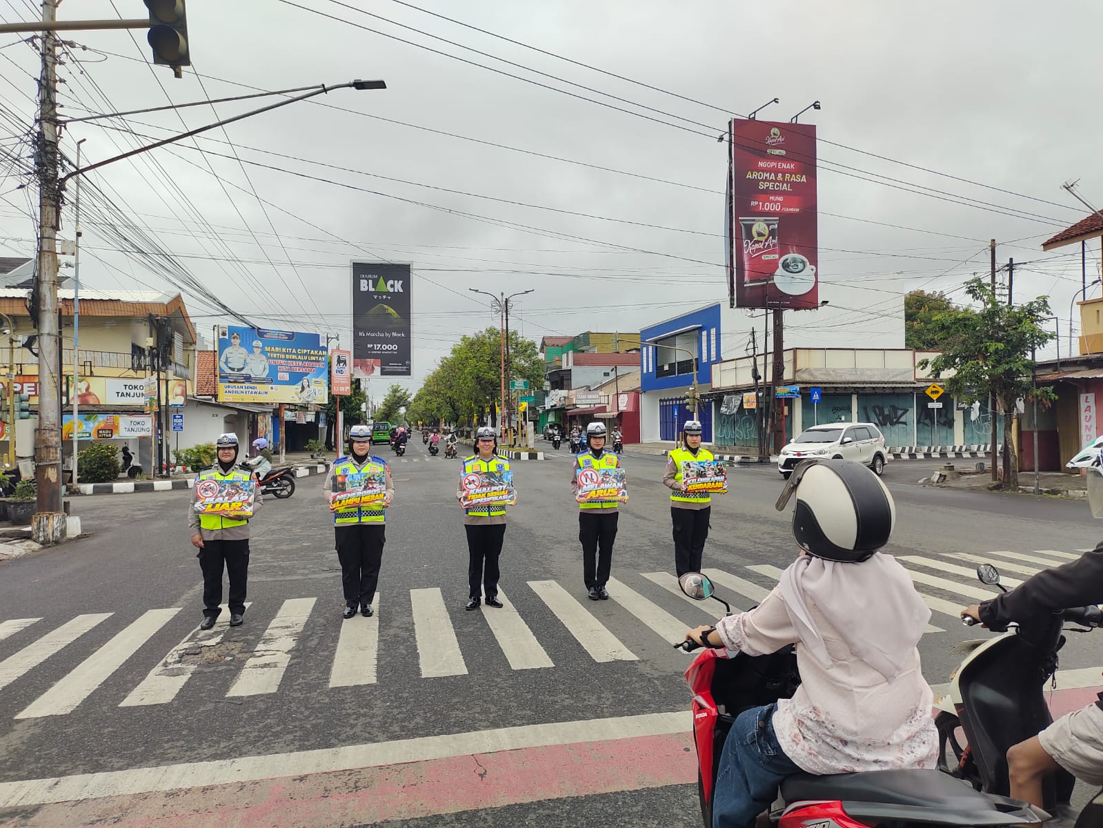 Hari Ketiga Operasi Patuh Candi 2026, Polresta Cilacap Edukasi Pengguna Jalan di Gatot Subroto